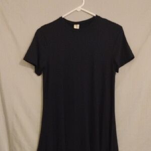 LARA Black Short Sleeve Women's Tee